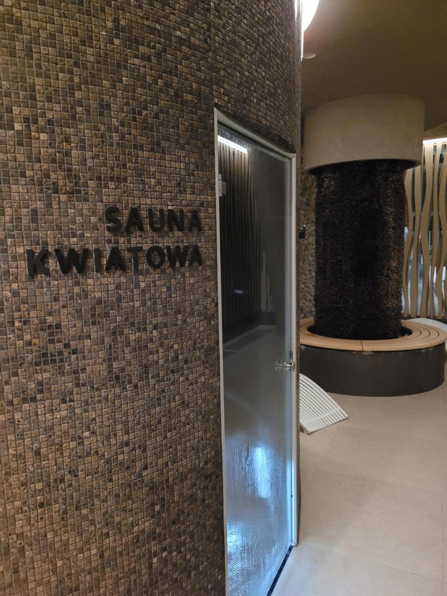 Wave De Luxe Studio Resort&Spa 755B - Sea View 미엥지즈드로예 외부 사진