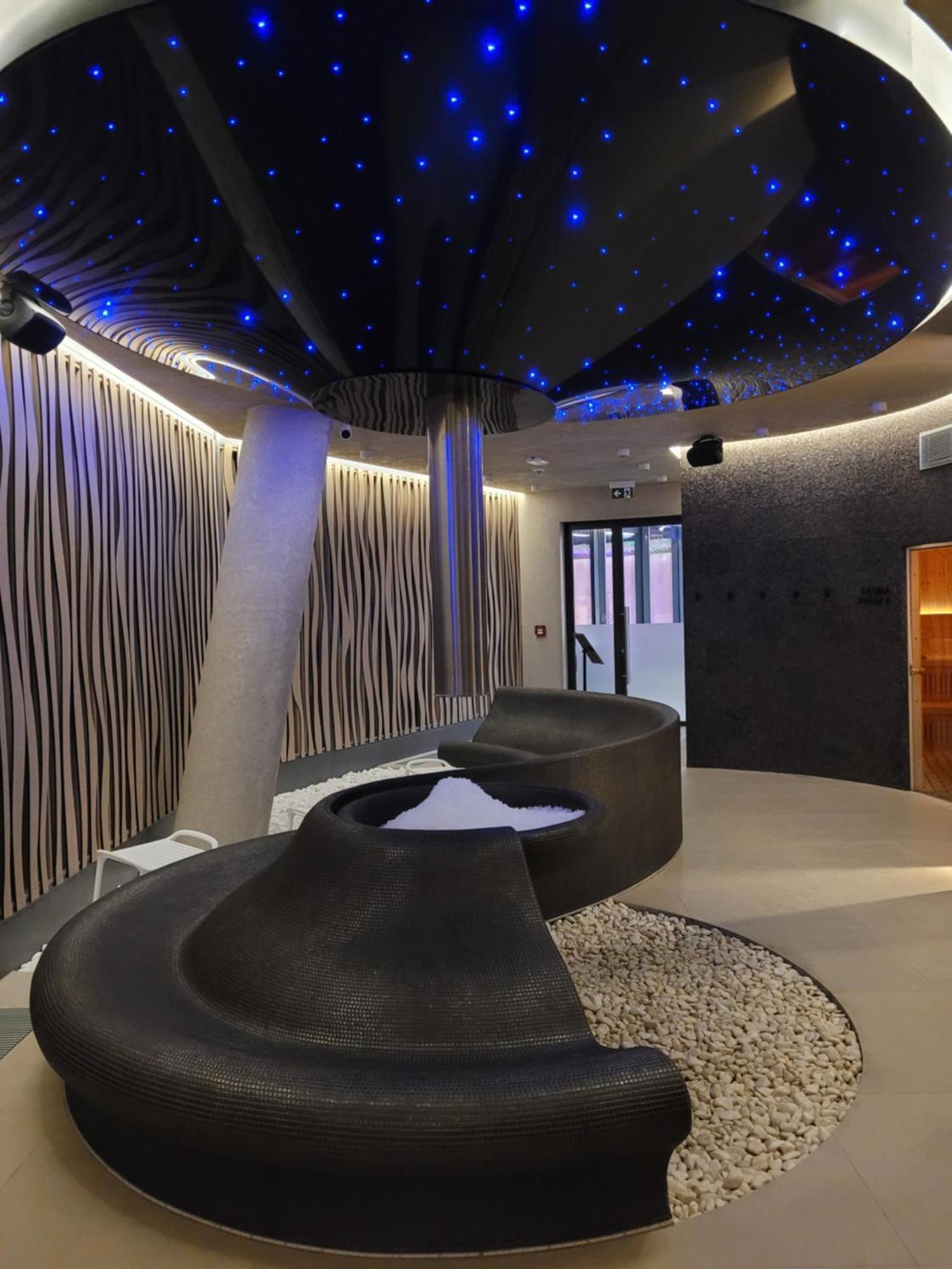 Wave De Luxe Studio Resort&Spa 755B - Sea View 미엥지즈드로예 외부 사진