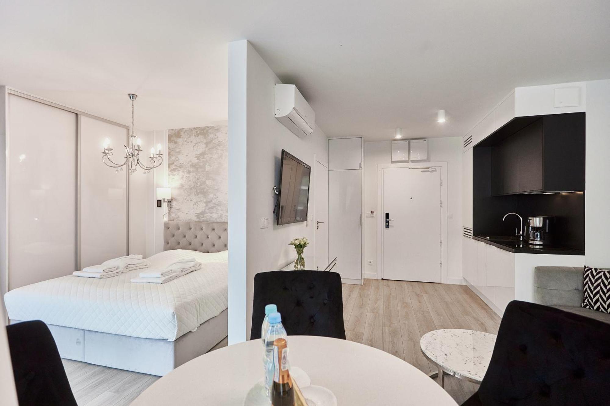 Wave De Luxe Studio Resort&Spa 755B - Sea View 미엥지즈드로예 외부 사진